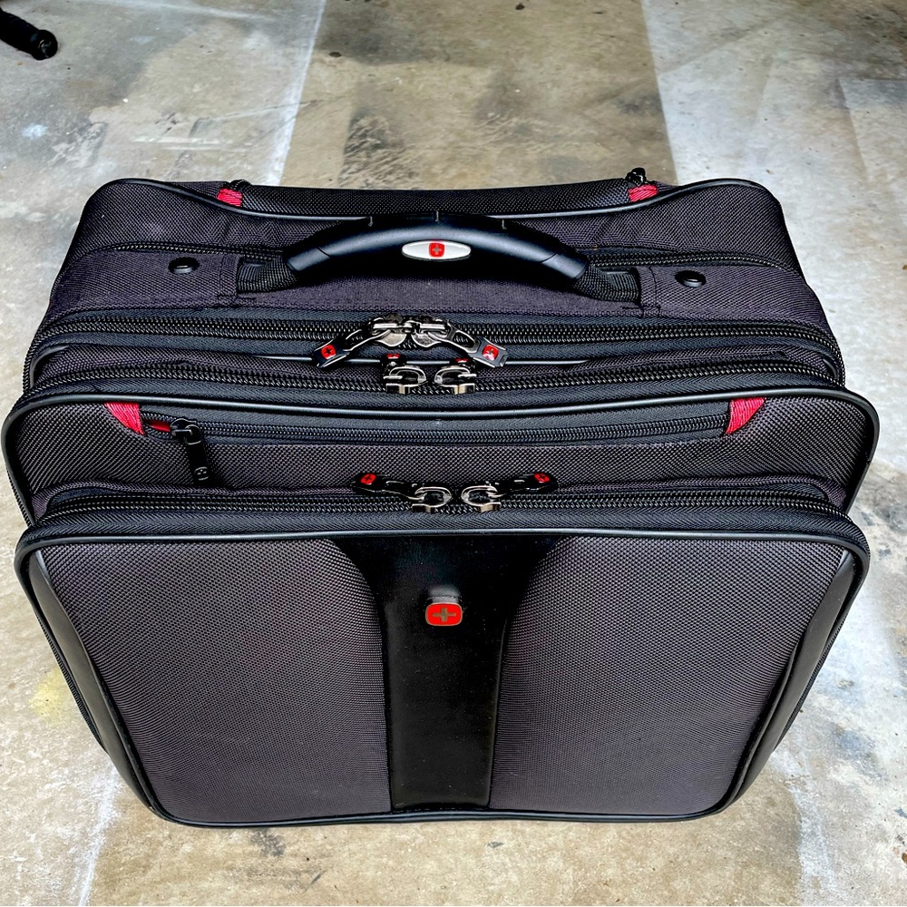 Wenger roll away soft business bag